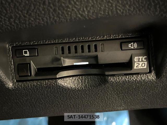 Toyota PRIUS 2022-09 8279164-8