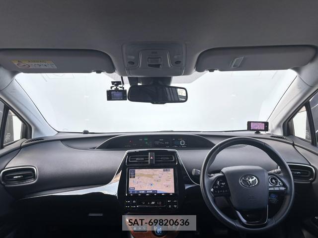 Toyota PRIUS 2019-06 8279181-2