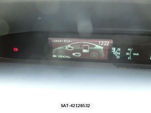 Toyota PRIUS 2014-11 8279255-17