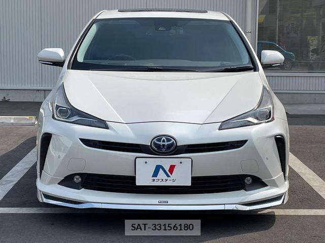 Toyota PRIUS 2019-06 8279266-13