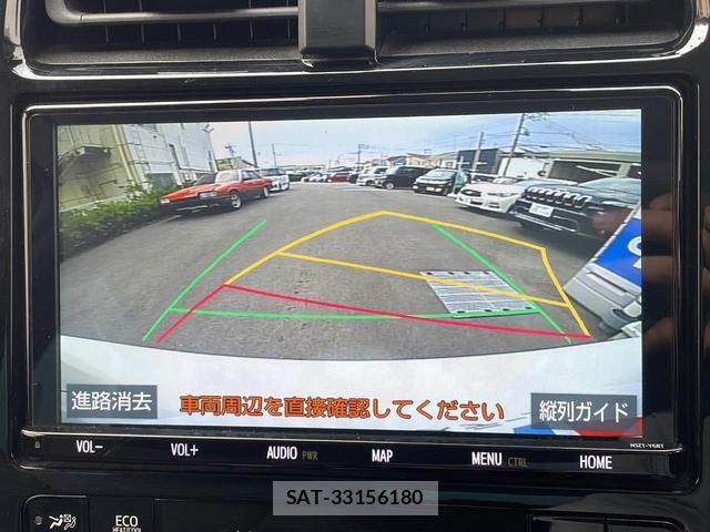 Toyota PRIUS 2019-06 8279266-5