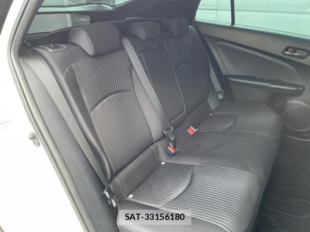 Toyota PRIUS 2019-06 8279266-8