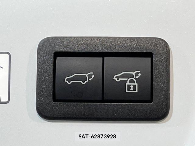 Toyota PRIUS 2024-01 8279306-7