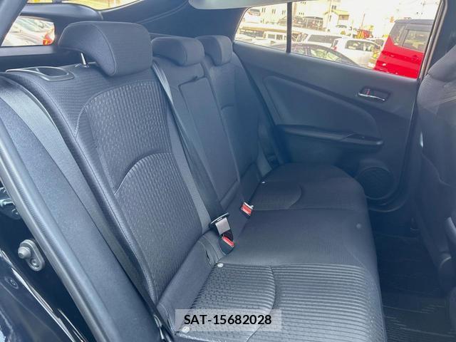 Toyota PRIUS 2018-11 8279324-11