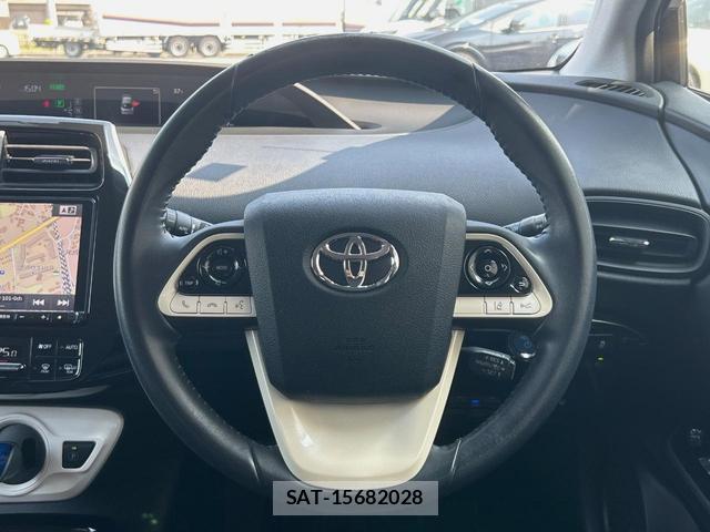 Toyota PRIUS 2018-11 8279324-2