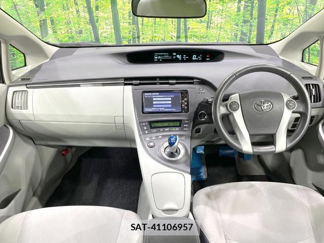 Toyota PRIUS 2011-10 8279379-1