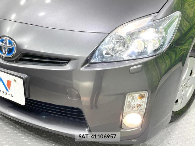 Toyota PRIUS 2011-10 8279379-14
