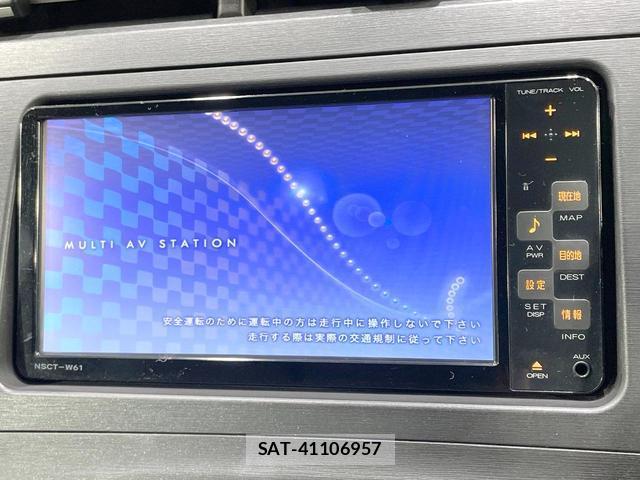 Toyota PRIUS 2011-10 8279379-2