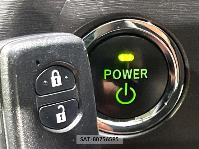Toyota PRIUS 2010-02 8279405-7