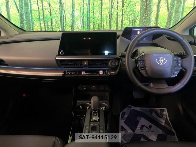 Toyota PRIUS 2023-05 8279412-1