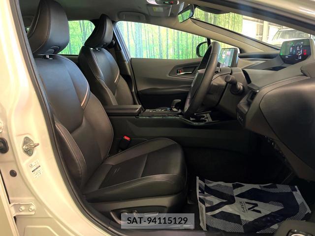 Toyota PRIUS 2023-05 8279412-8