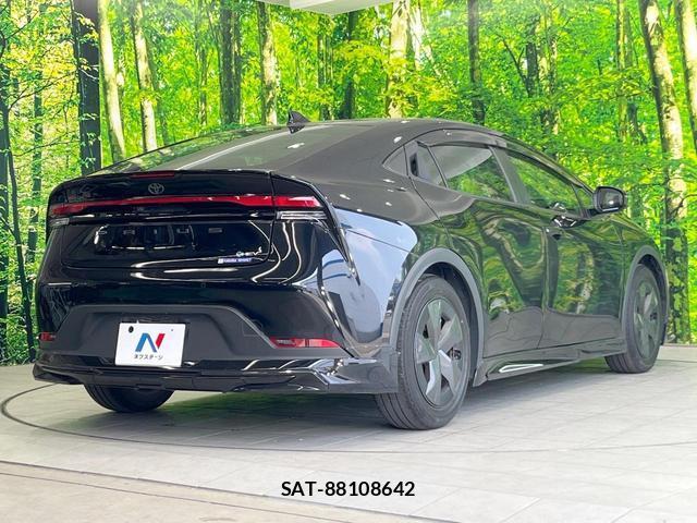 Toyota PRIUS 2023-03 8279457-16