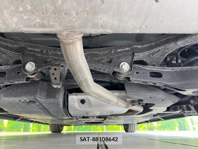 Toyota PRIUS 2023-03 8279457-18