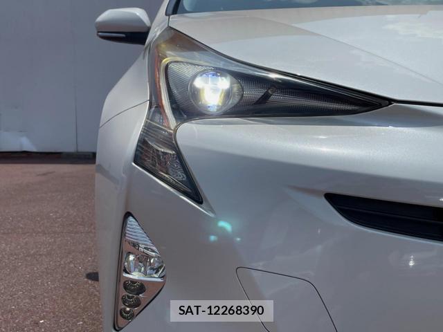 Toyota PRIUS 2017-09 8279499-11