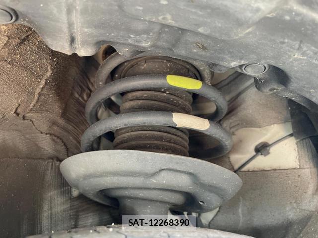 Toyota PRIUS 2017-09 8279499-19