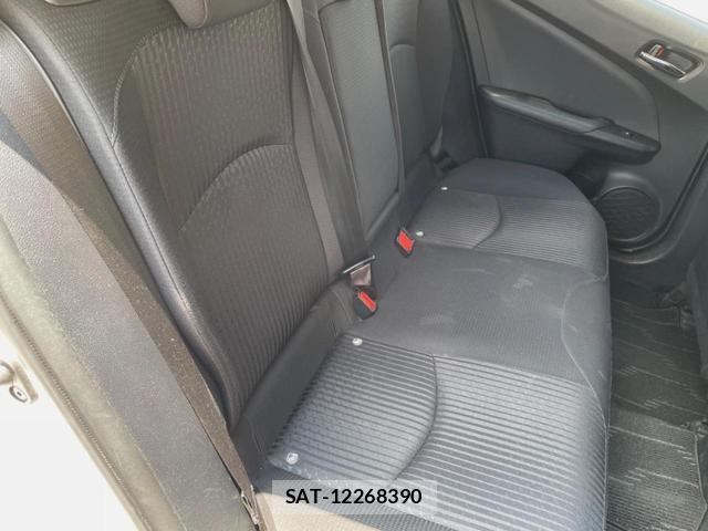 Toyota PRIUS 2017-09 8279499-8