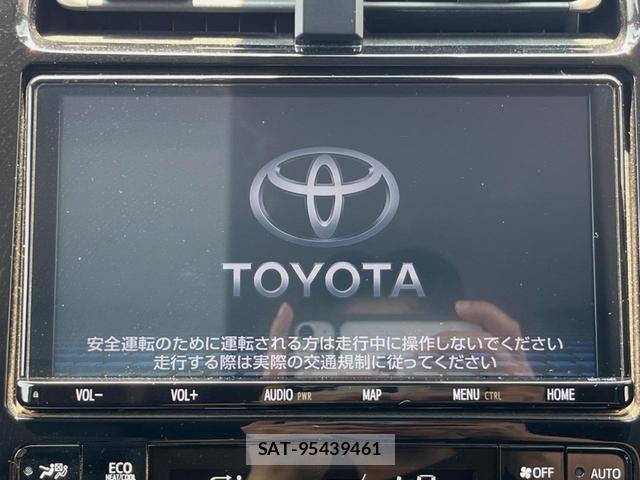 Toyota PRIUS 2019-04 8279500-2