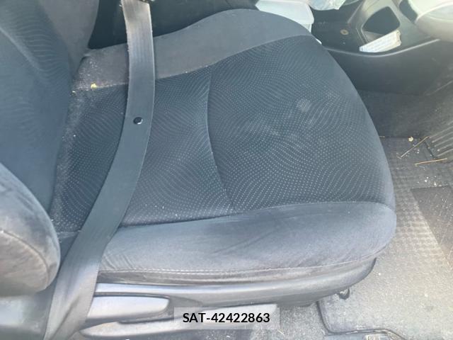 Toyota PRIUS 2015-06 8279502-14