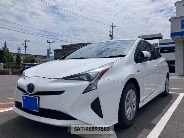 Toyota PRIUS 2017-08 8279508-1