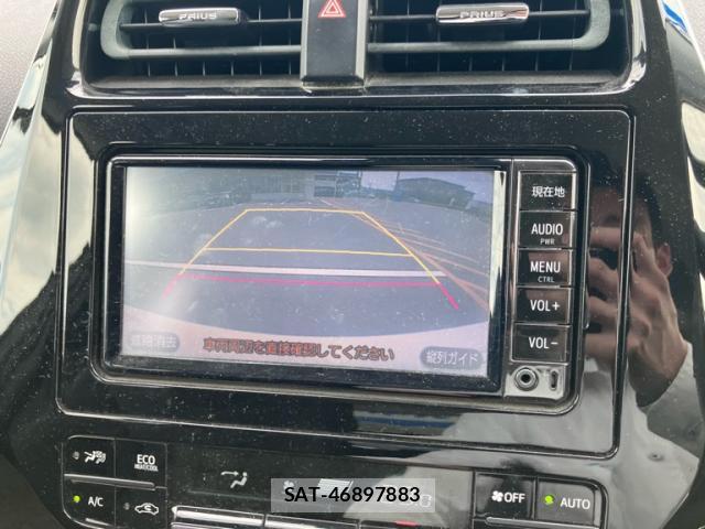 Toyota PRIUS 2017-08 8279508-19
