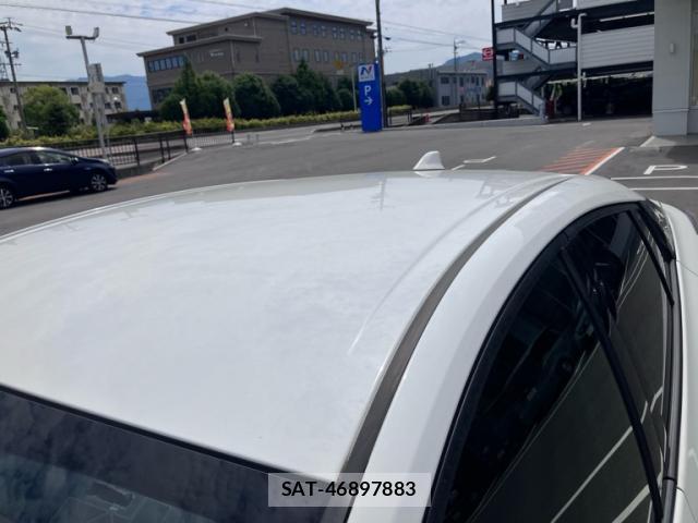 Toyota PRIUS 2017-08 8279508-4