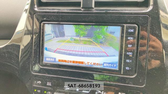 Toyota PRIUS 2019-12 8279533-18