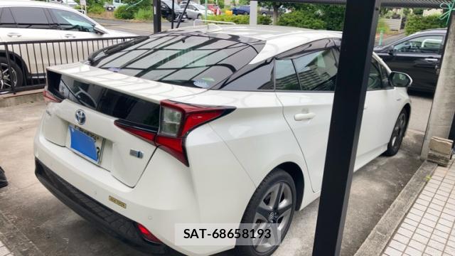 Toyota PRIUS 2019-12 8279533-2