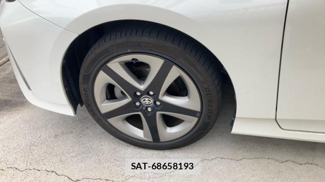 Toyota PRIUS 2019-12 8279533-4