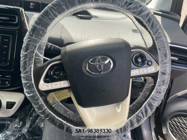 Toyota PRIUS 2018-06 8279542-11