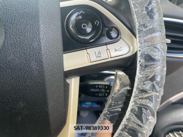Toyota PRIUS 2018-06 8279542-14