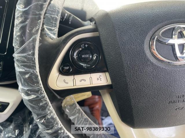 Toyota PRIUS 2018-06 8279542-15