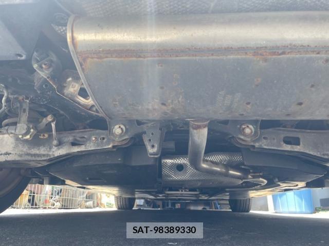 Toyota PRIUS 2018-06 8279542-4