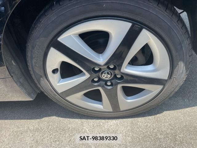 Toyota PRIUS 2018-06 8279542-5