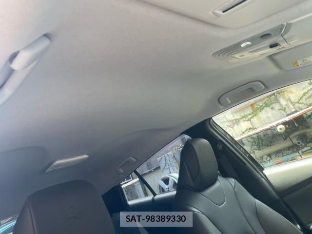 Toyota PRIUS 2018-06 8279542-9