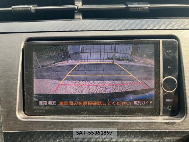 Toyota PRIUS 2013-05 8279633-17