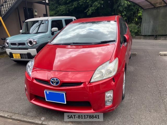 Toyota PRIUS 2011-02 8279669-1