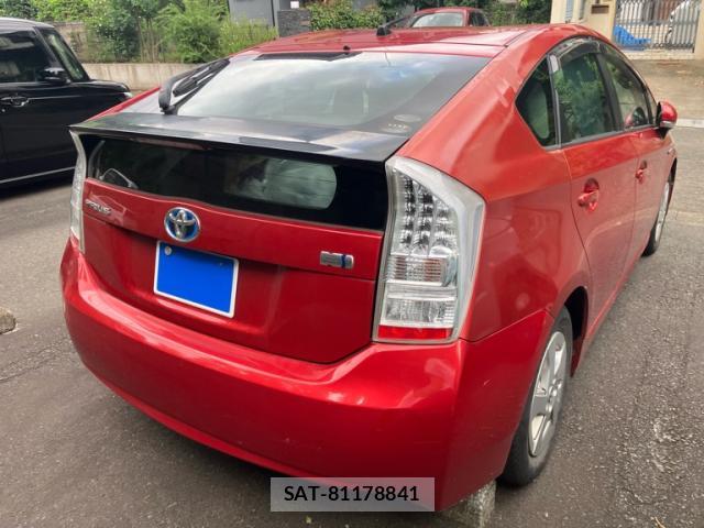 Toyota PRIUS 2011-02 8279669-3