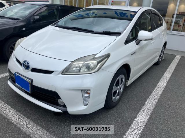 Toyota PRIUS 2014-11 8279684-0