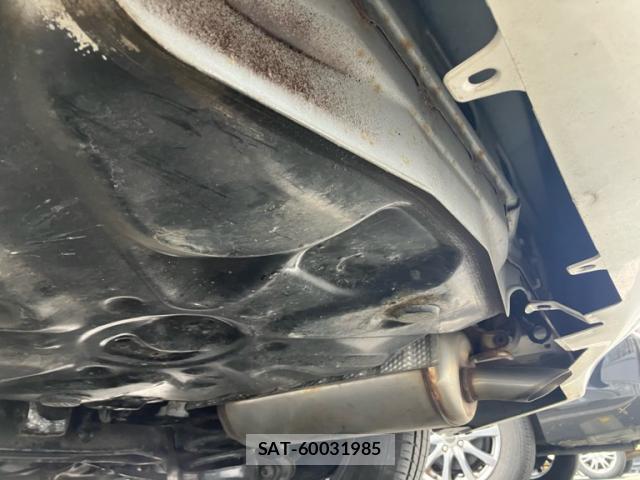 Toyota PRIUS 2014-11 8279684-3