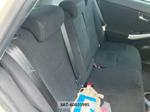 Toyota PRIUS 2014-11 8279684-9