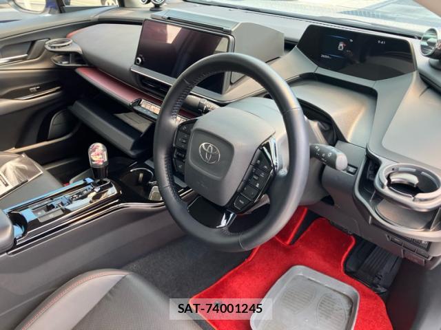 Toyota PRIUS 2023-05 8279690-17