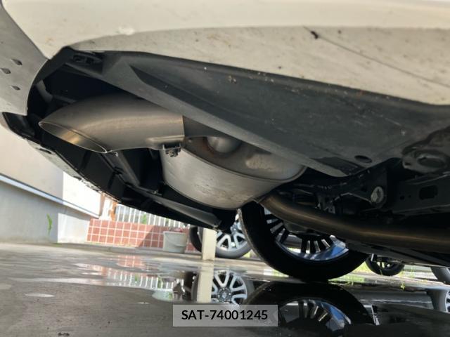 Toyota PRIUS 2023-05 8279690-7