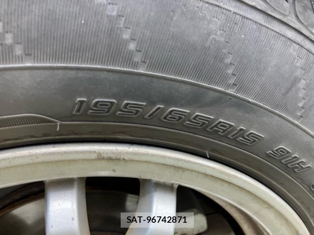 Toyota PRIUS 2010-05 8279738-13