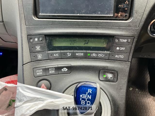 Toyota PRIUS 2010-05 8279738-18