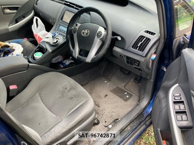 Toyota PRIUS 2010-05 8279738-7