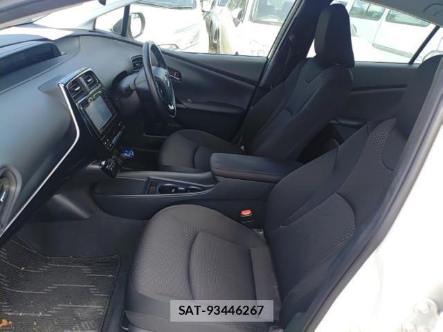 Toyota PRIUS 2019-07 8279927-15