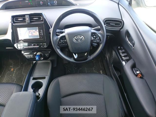 Toyota PRIUS 2019-07 8279927-2