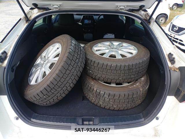 Toyota PRIUS 2019-07 8279927-7