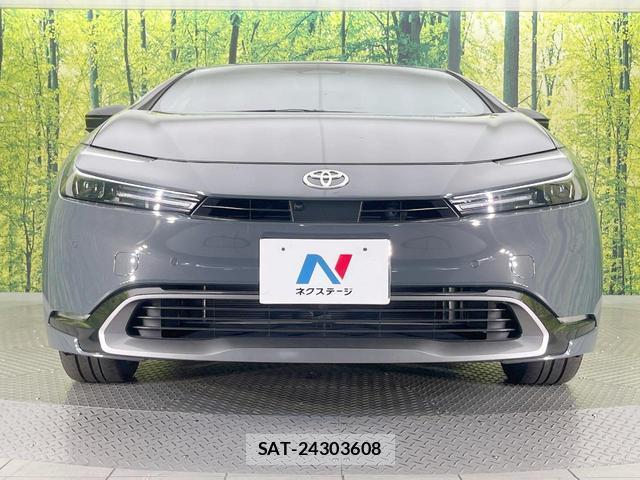 Toyota PRIUS 2023-11 8279992-13