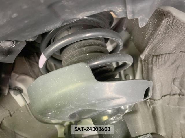 Toyota PRIUS 2023-11 8279992-19